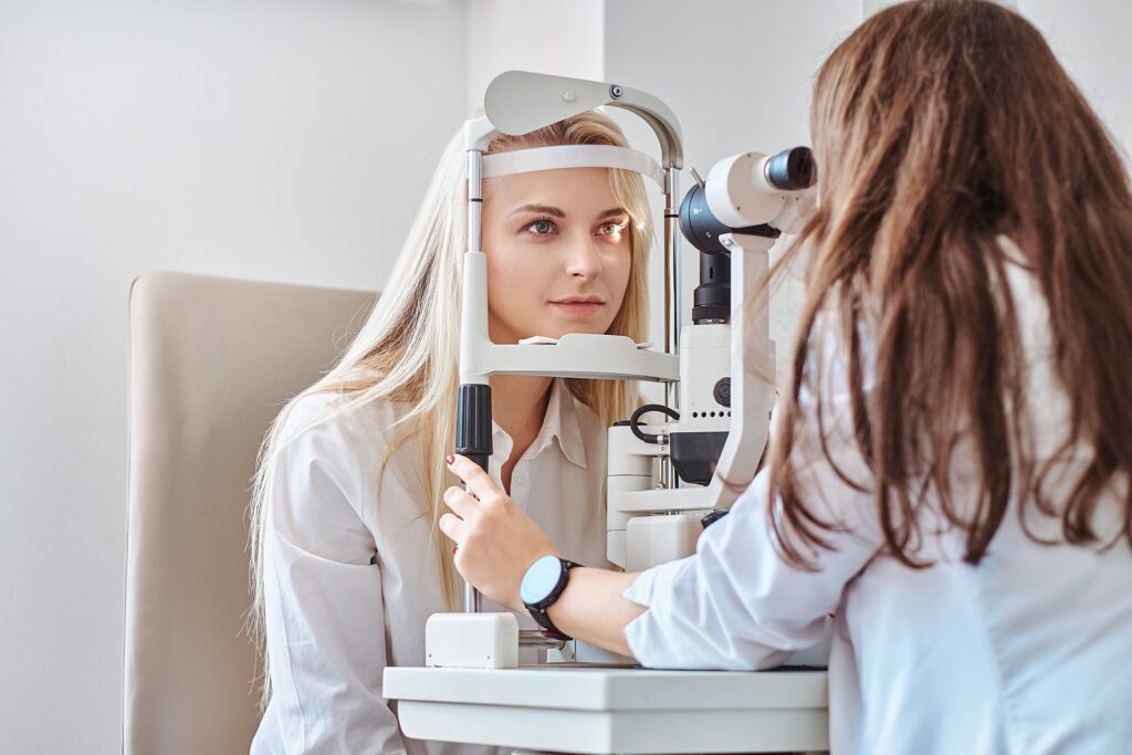 Some Factors And Risks That Affect The Results Of A LASIK Surgery